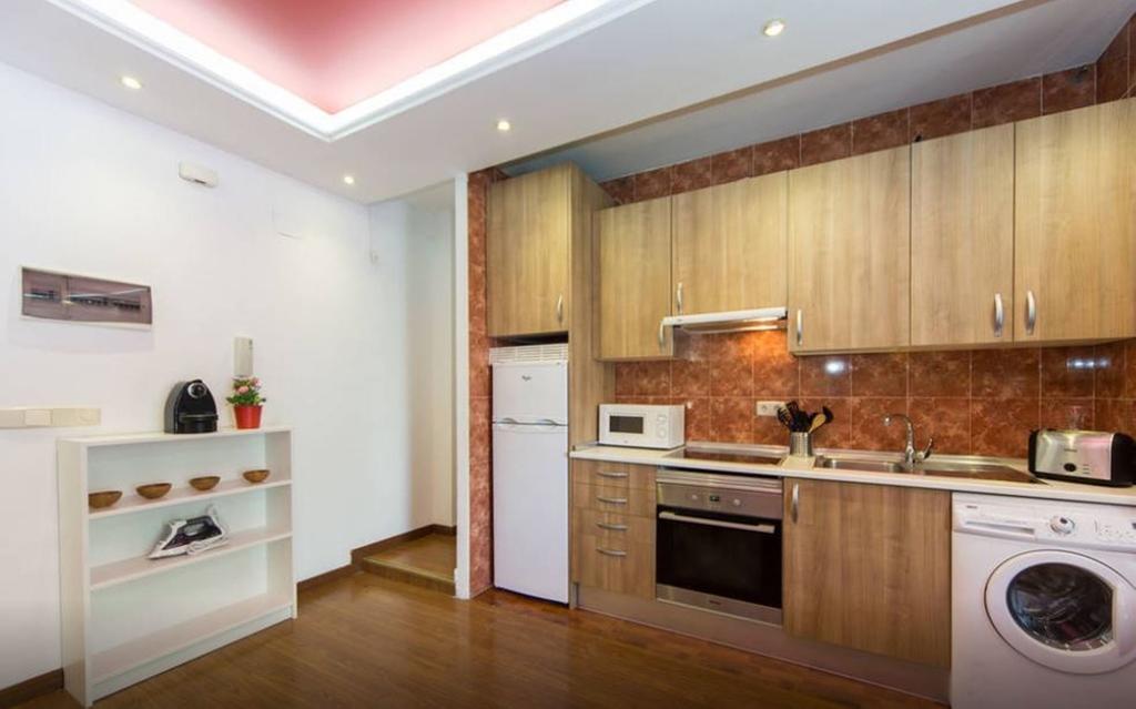 Bookinmadrid Com - Puerta Del Sol Apartamento Quarto foto