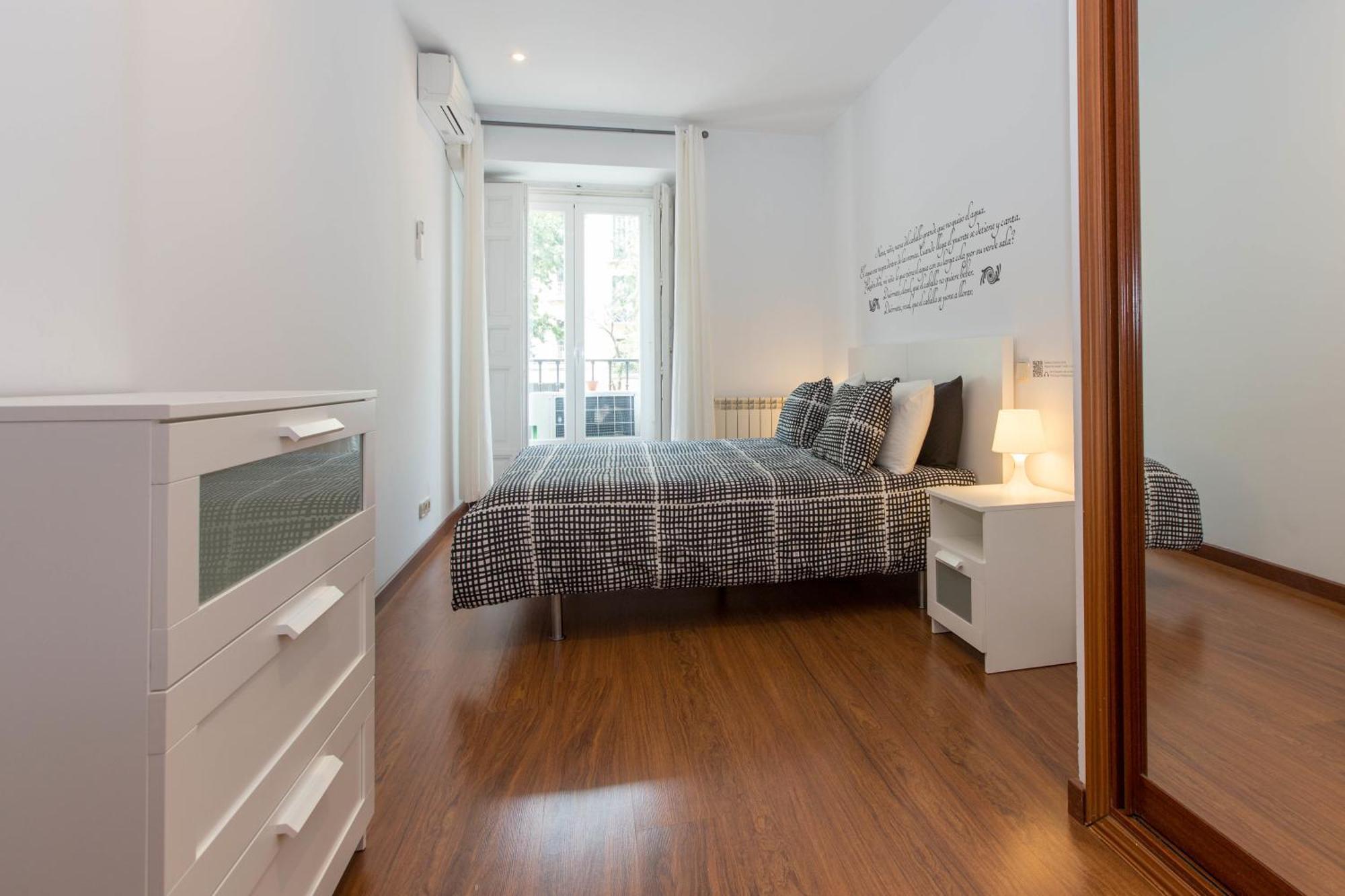 Bookinmadrid Com - Puerta Del Sol Apartamento Quarto foto