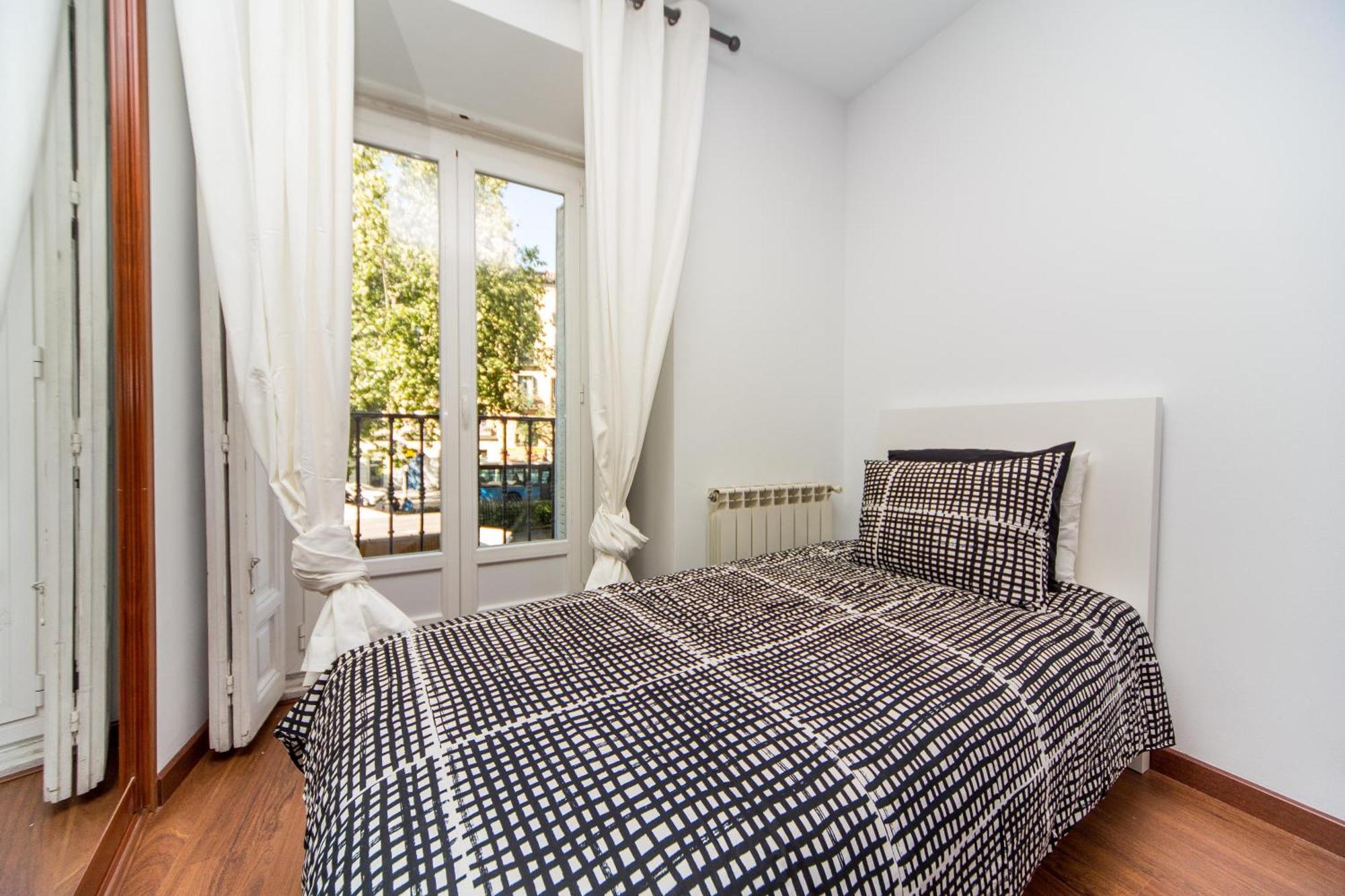 Bookinmadrid Com - Puerta Del Sol Apartamento Quarto foto